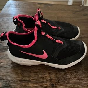 Black & pink Nike